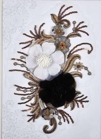 Broderie Neagra cu Alb